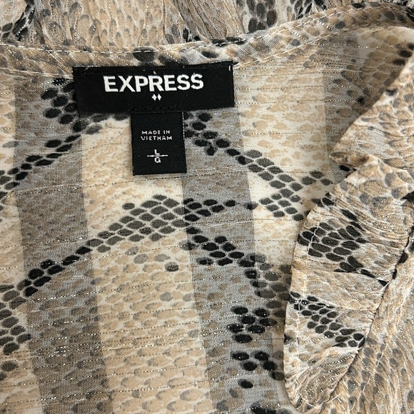 Express Ruffle Neck Blouse Python Print Size Large 🔥 - Picture 3 of 9
